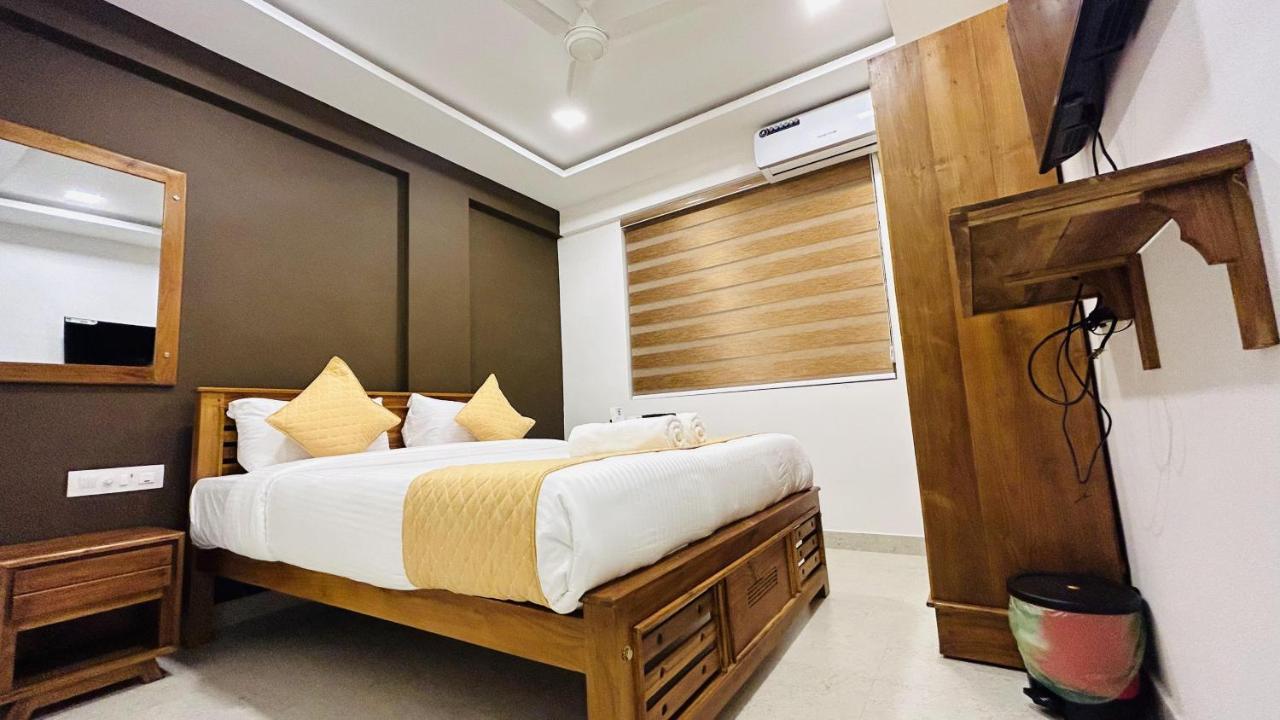 Emerald Inn Kochi Eksteriør billede